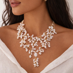 Clusters of Pearls on a Fine Gold Chain